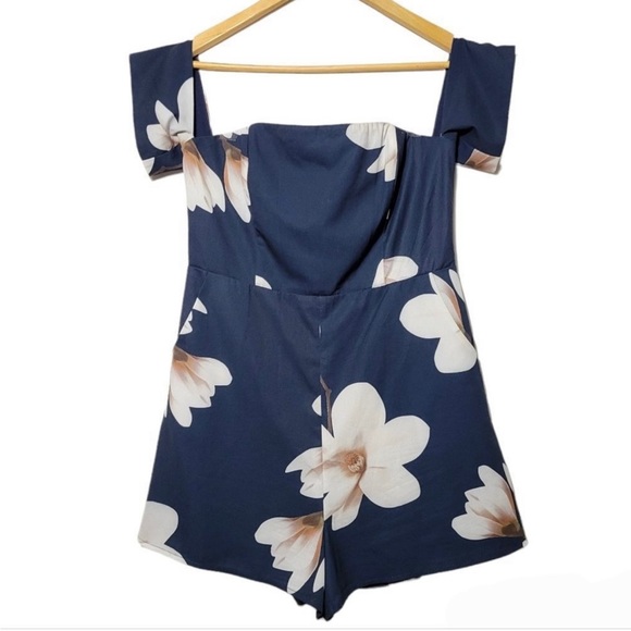 L'atiste Floral Print Romper Blue Size Large. - Picture 2 of 8